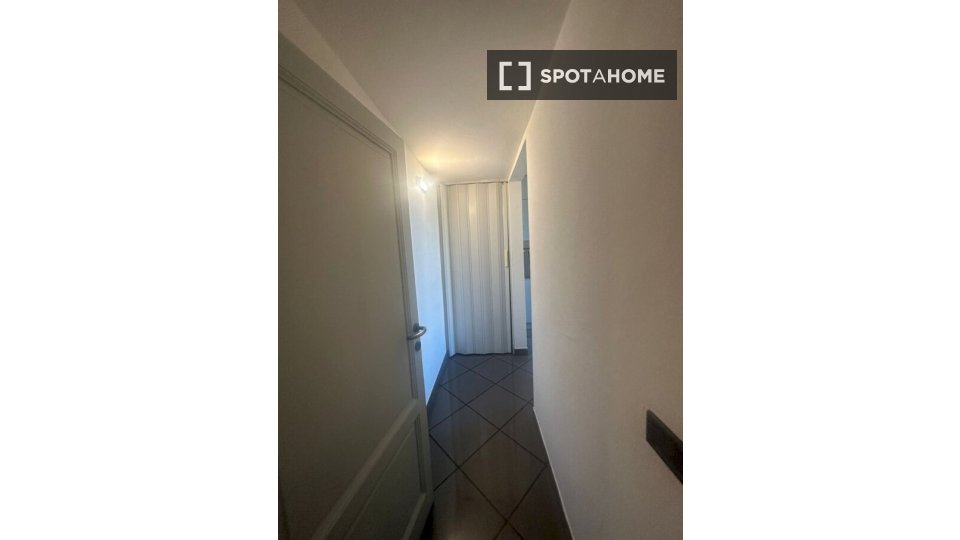 Immagine 8 di Camera condivisa in affitto  in Via Giordano Bruno a Firenze