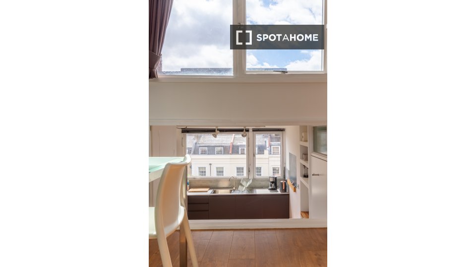 Immagine 17 di Appartamento in affitto  in flat a 