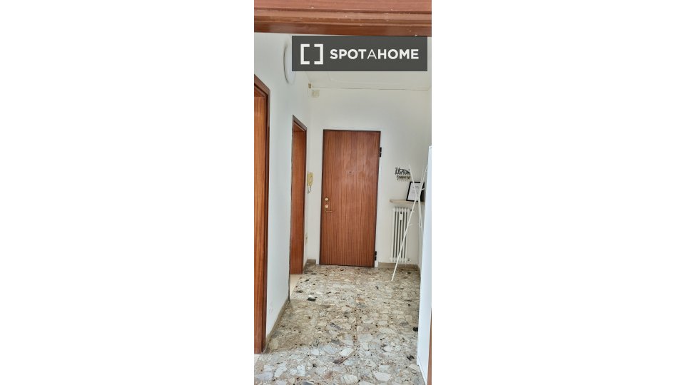 Immagine 11 di Camera condivisa in affitto  in Via Tripoli a Padova