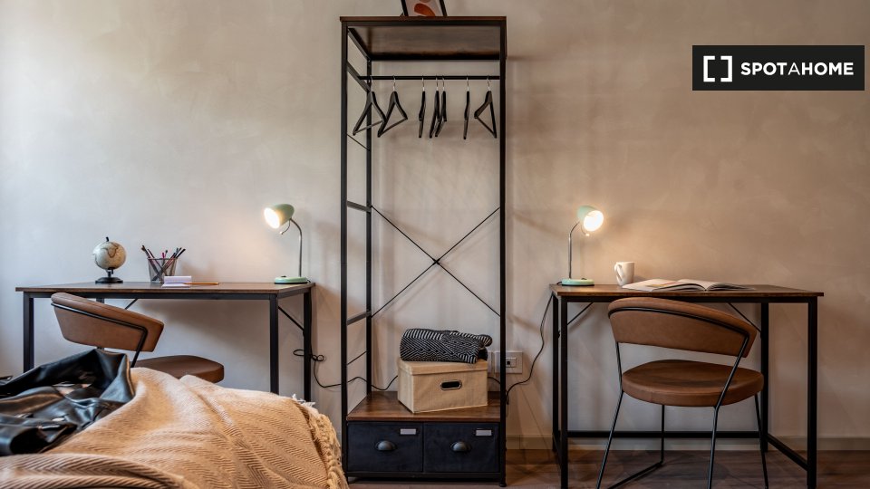 Immagine 5 di Camera condivisa in affitto  in Via Paganini a Rovereto