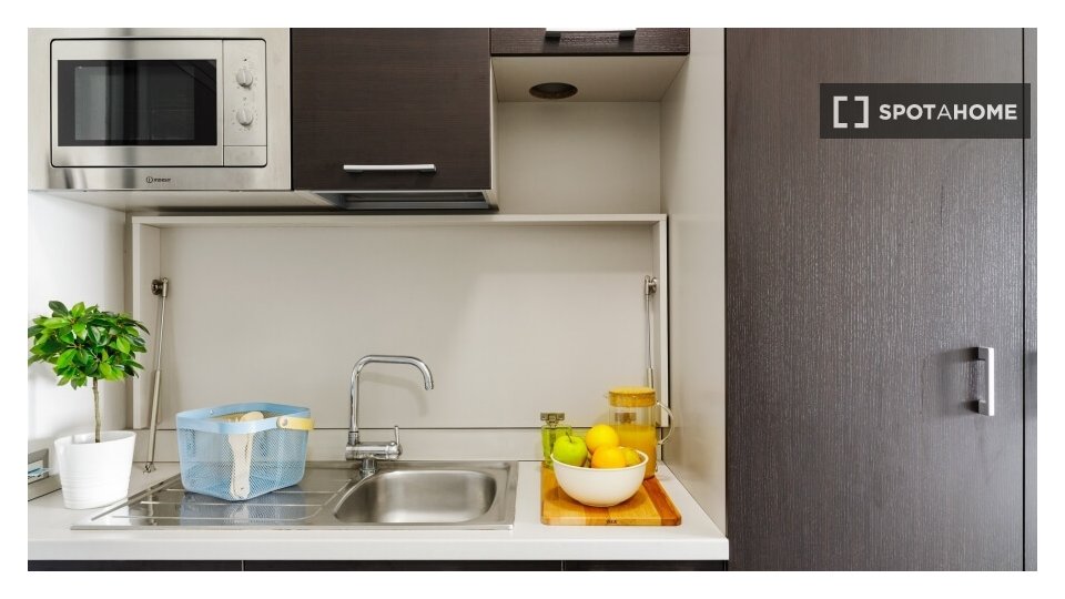 Immagine 3 di Ufficio in affitto  in Via di Passolombardo a Roma