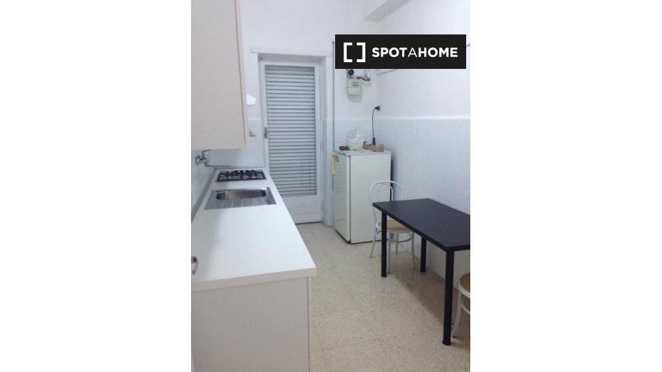 Immagine 6 di Appartamento in affitto  in Viale Marco Fulvio Nobiliore a Roma