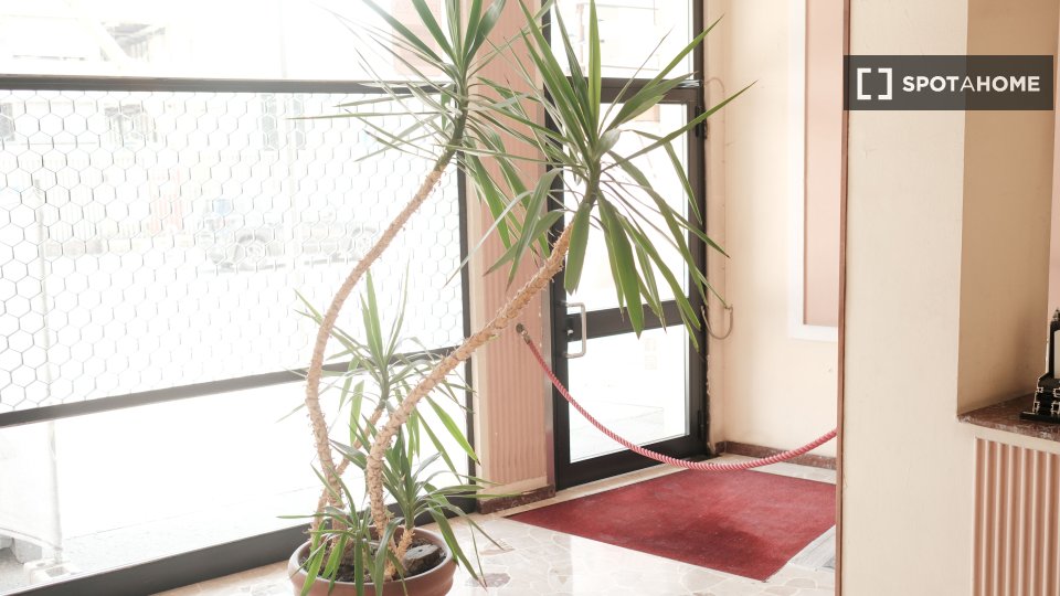 Immagine 15 di Appartamento in affitto  in Via Savona a Milano