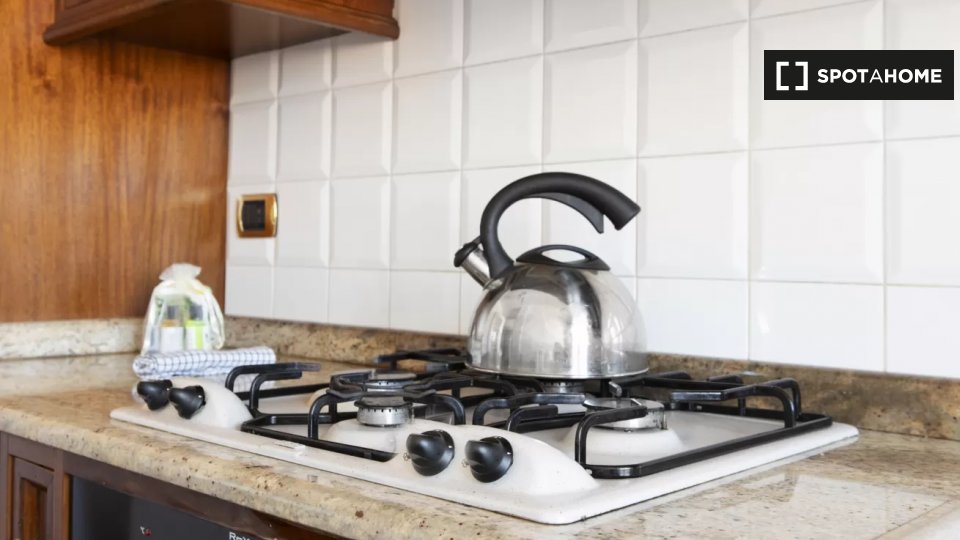 Immagine 8 di Appartamento in affitto  in Via Aurelio Saffi a Bologna