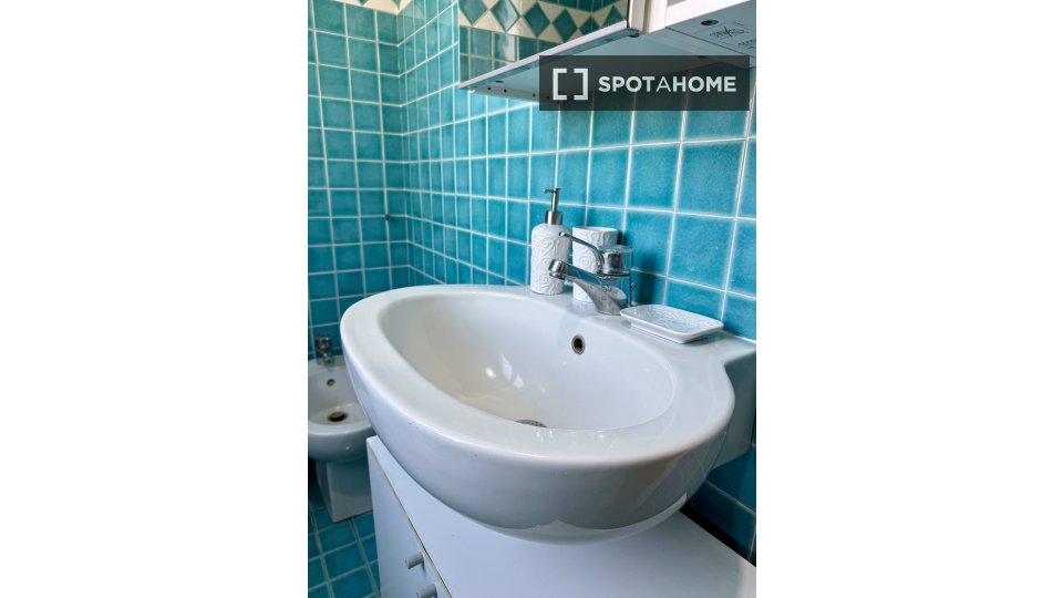 Immagine 10 di Ufficio in affitto  in Via Sebino a Milano