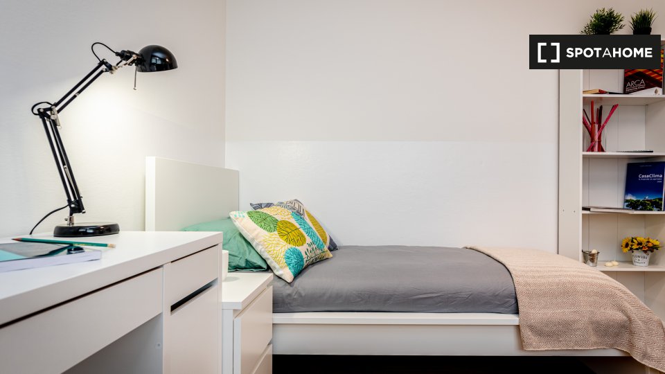 Immagine 2 di Camera condivisa in affitto  in Salita Giovanni Ciccolini a Trento