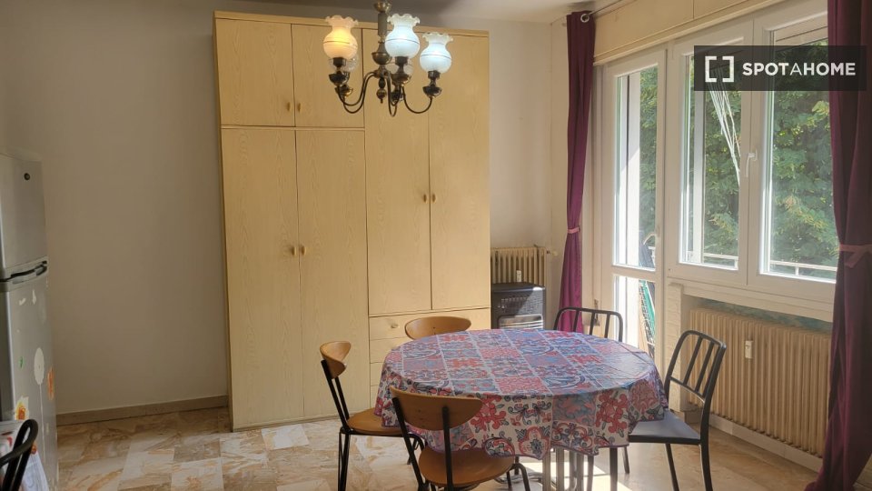 Immagine 7 di Camera condivisa in affitto  in Via Luciano Manara a Padova