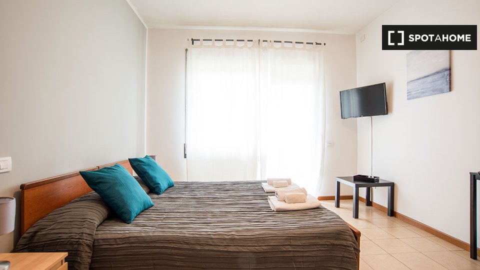 Immagine 3 di Ufficio in affitto  in Viale della Venezia Giulia a Roma