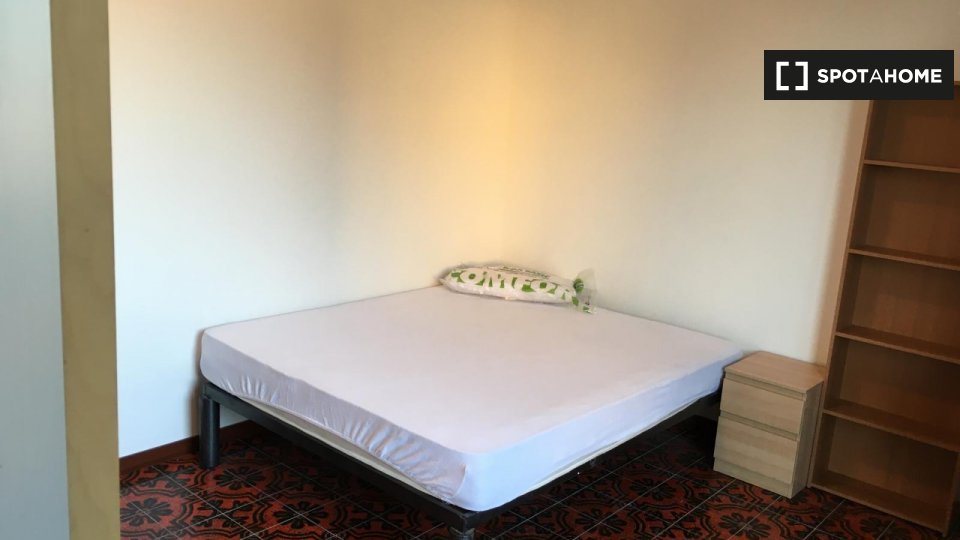 Immagine 2 di Camera condivisa in affitto  in Via Luigi Vestri a Bologna