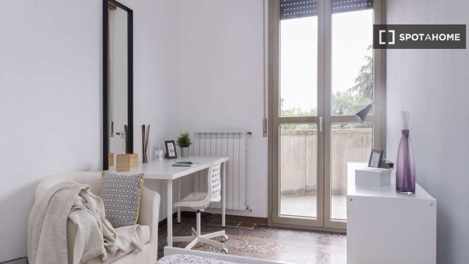 Immagine 5 di Camera condivisa in affitto  in Viale Giovanni Vicini a Bologna