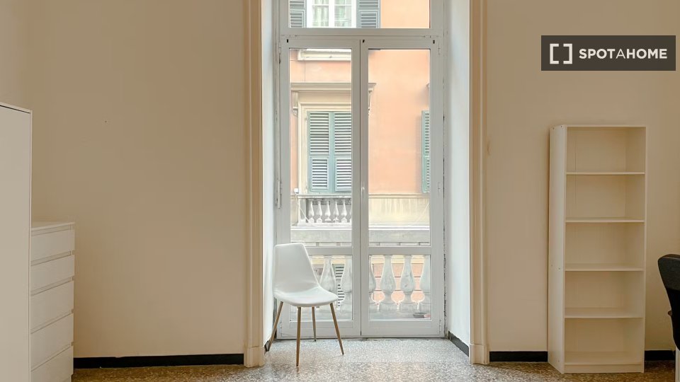 Immagine 9 di Camera condivisa in affitto  in Via Caffaro a Genova