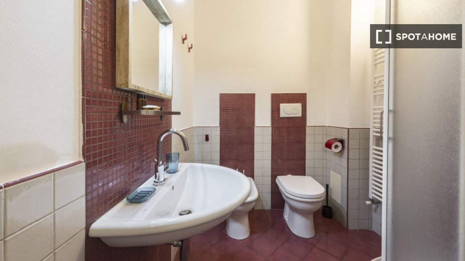 Immagine 12 di Appartamento in affitto  in Via Reginaldo Giuliani a Firenze