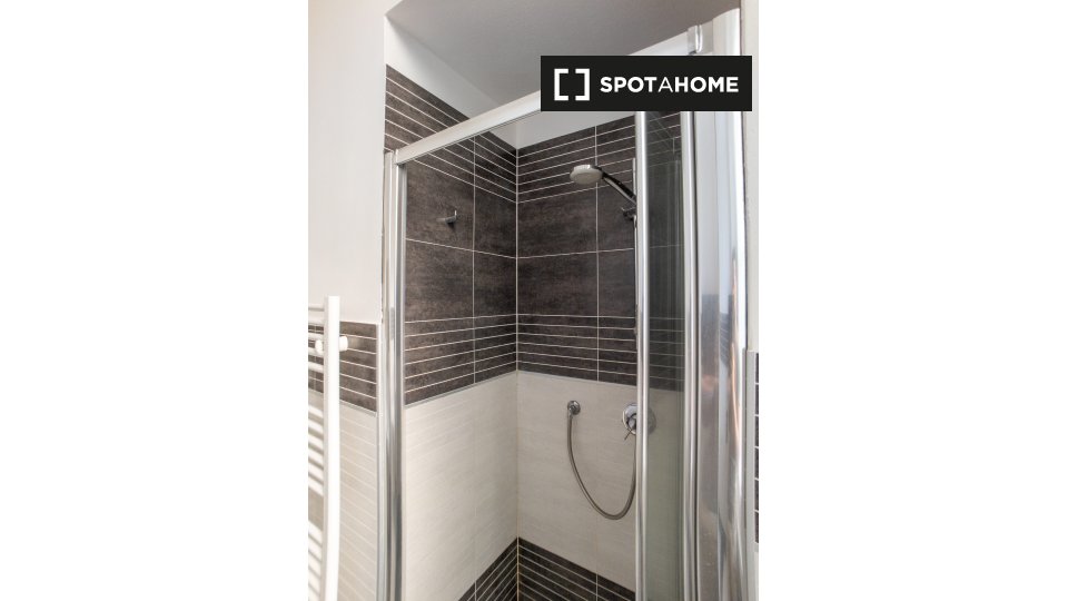 Immagine 11 di Appartamento in affitto  in Via Volvinio a Milano