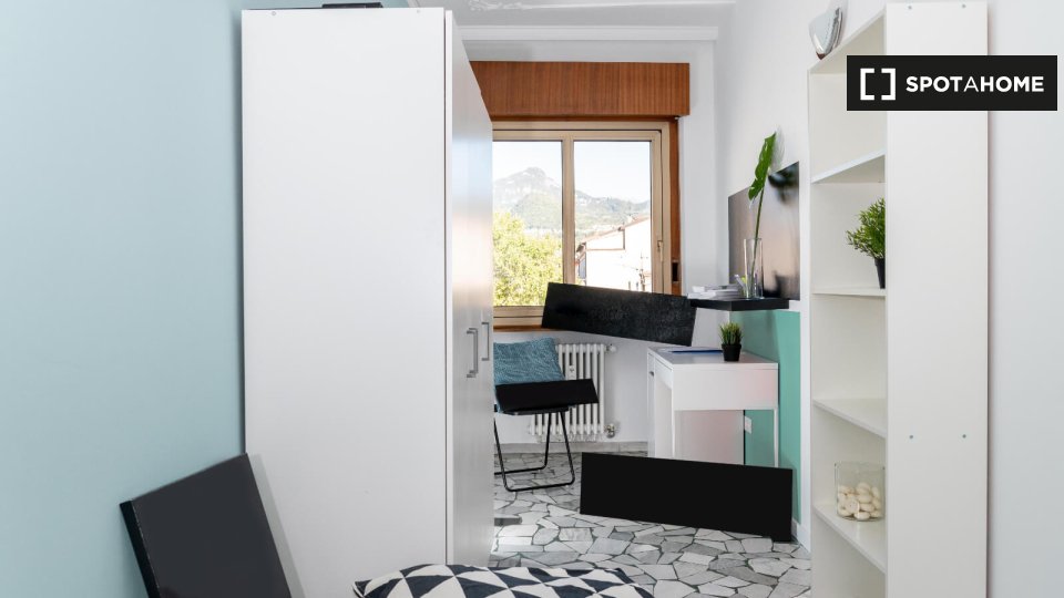 Immagine 11 di Camera condivisa in affitto  in Via Antonio Rosmini a Trento