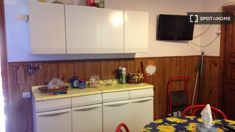 Immagine 16 di Camera condivisa in affitto  in Via del Beato Egidio a Perugia