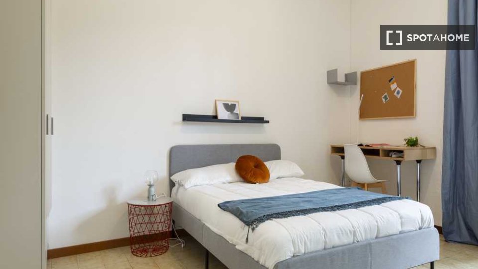 Immagine 11 di Camera condivisa in affitto  in Viale Renato Serra a Milano