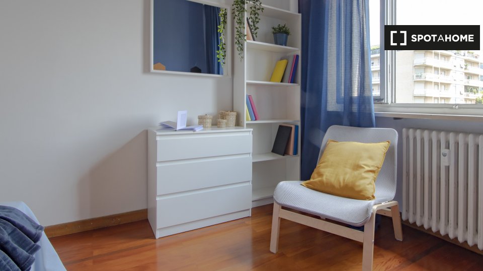 Immagine 1 di Camera condivisa in affitto  in Corso Massimo d'Azeglio a Torino