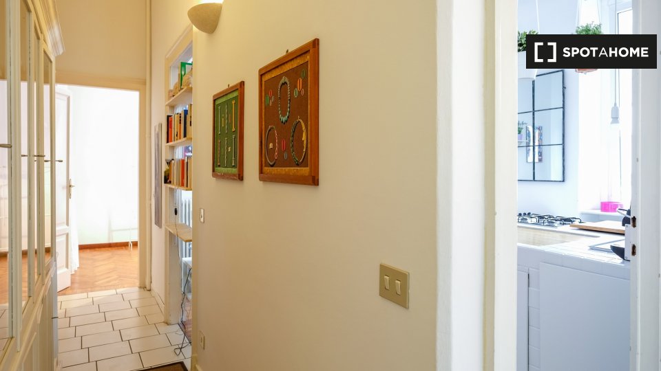 Immagine 16 di Appartamento in affitto  in Via Pietro Calvi, 20129 Milano MI, Italy a Milano