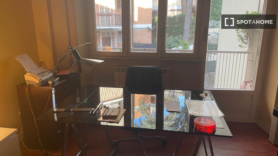 Immagine 16 di Camera condivisa in affitto  in Via Emilio de Marchi a Roma