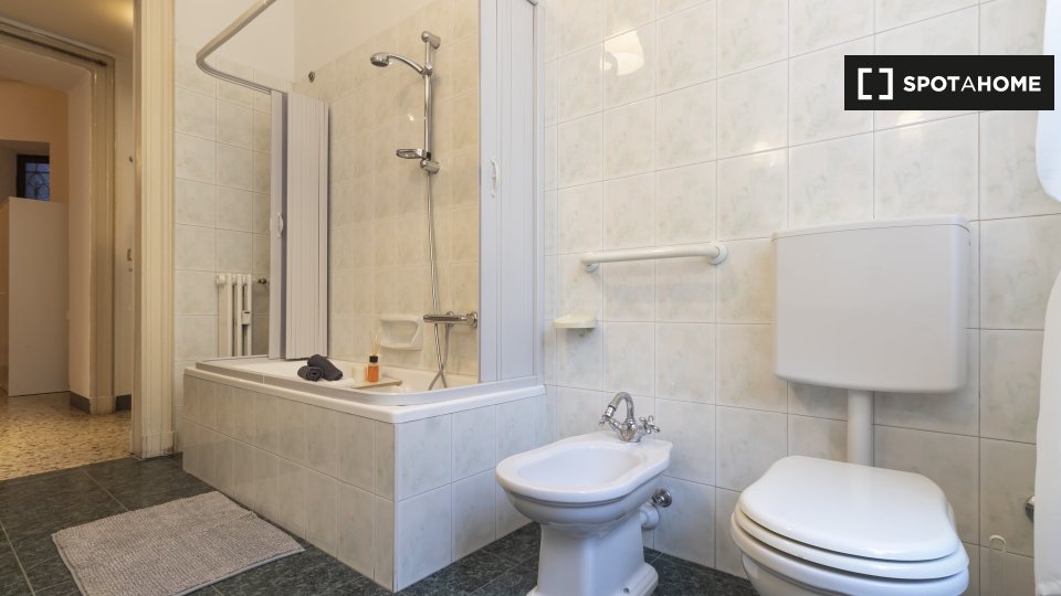 Immagine 17 di Camera condivisa in affitto  in Via Stefano Maria Clemente a Torino