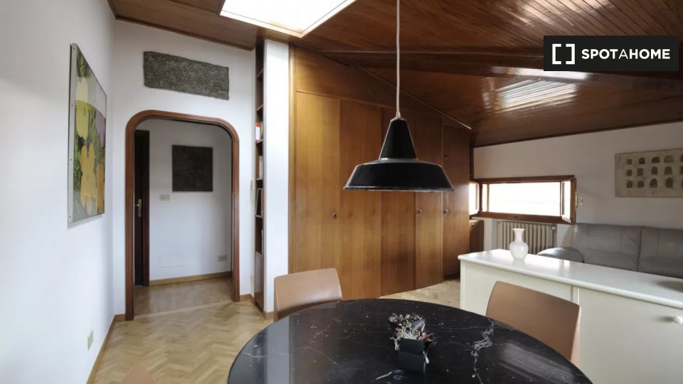 Immagine 4 di Appartamento in affitto  in Piazza S. Martino a Bologna