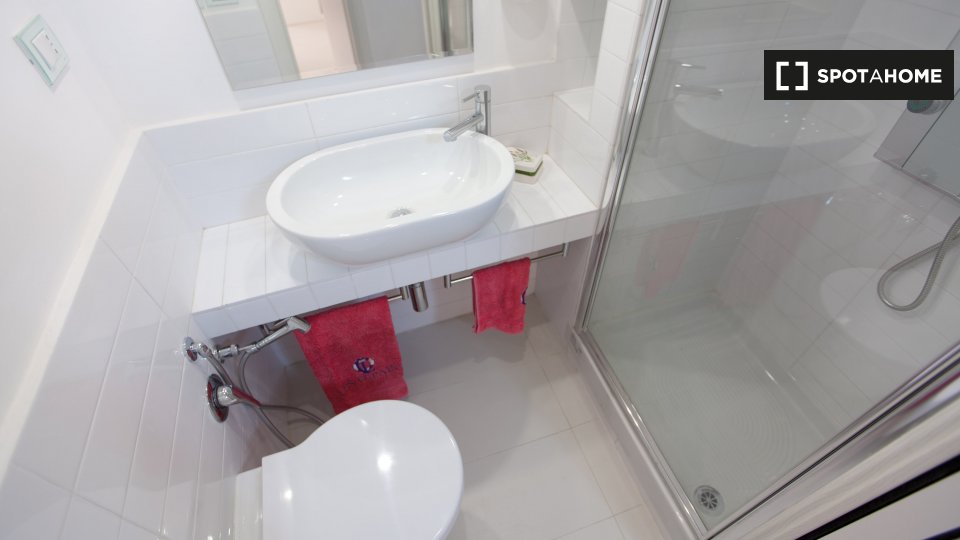 Immagine 13 di Appartamento in affitto  in Via del Beato Angelico, 00186 Roma RM, Italy a Roma