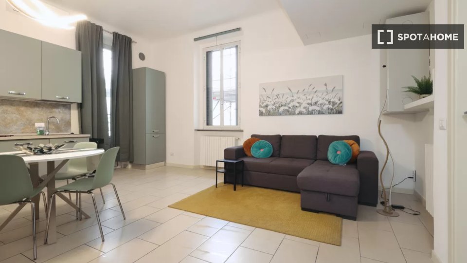 Immagine 1 di Appartamento in affitto  in Via Antonio Carnevali a Milano