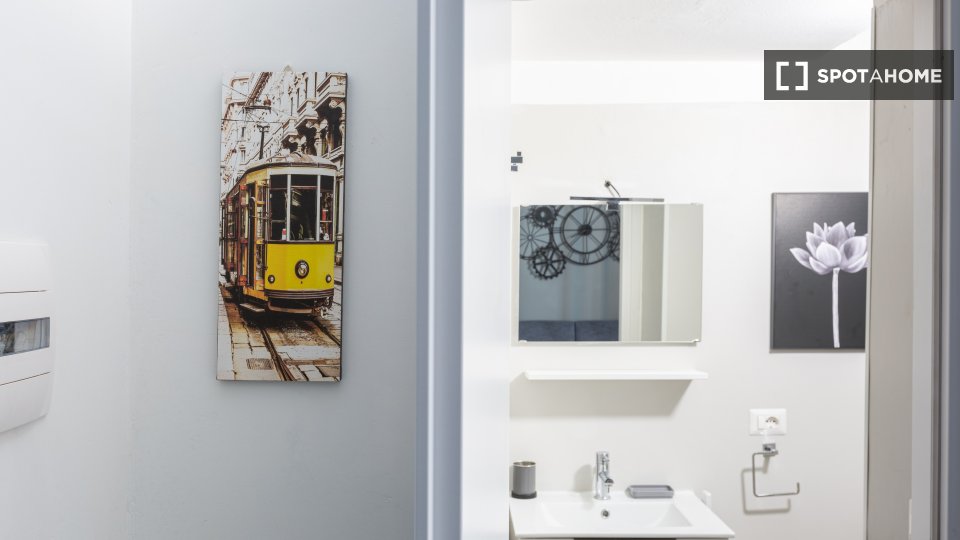 Immagine 6 di Ufficio in affitto  in V.le Gian Galeazzo a Milano