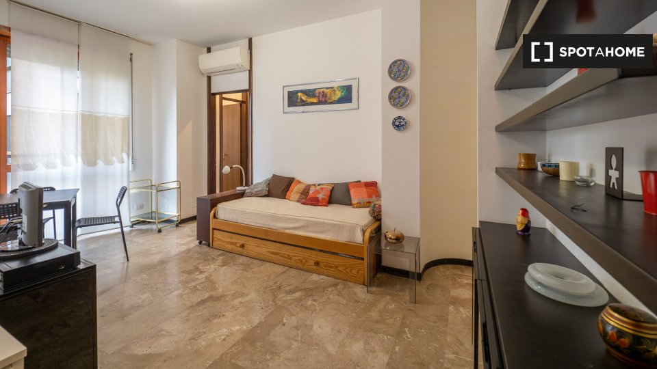 Immagine 1 di Appartamento in affitto  in Via Giuseppe Candiani a Milano