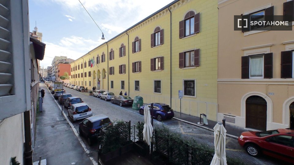 Immagine 18 di Ufficio in affitto  in Via di S. Giovanni in Laterano a Roma