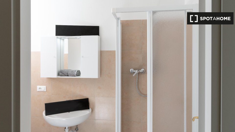 Immagine 7 di Camera condivisa in affitto  in Via Antonio Rosmini a Trento