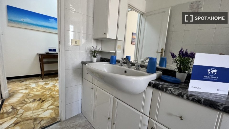 Immagine 4 di Appartamento in affitto  in C.so Torino a Genova