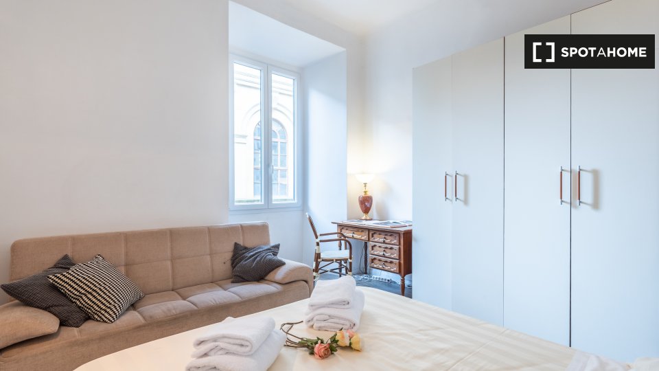 Immagine 11 di Appartamento in affitto  in Via dei Leoni, 2, 50122 Firenze FI, Italy a Firenze