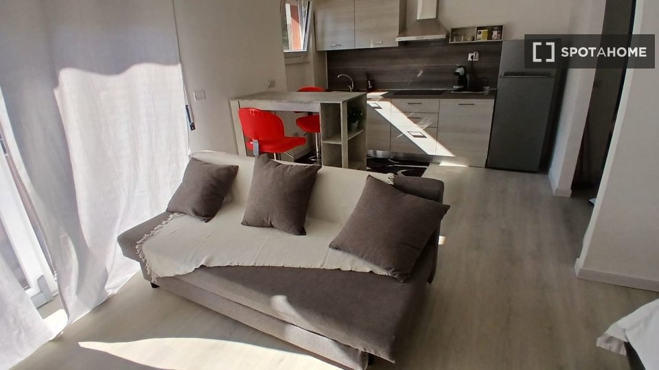 Immagine 16 di Ufficio in affitto  in Via Paul Valery a Milano