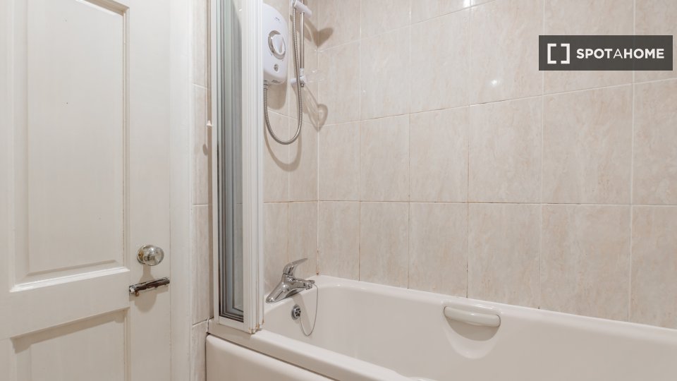 Immagine 5 di Appartamento in affitto  in Rose St a New Town