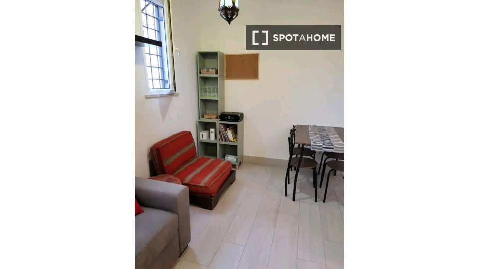 Immagine 4 di Appartamento in affitto  in Vicolo del Mandrione a Roma