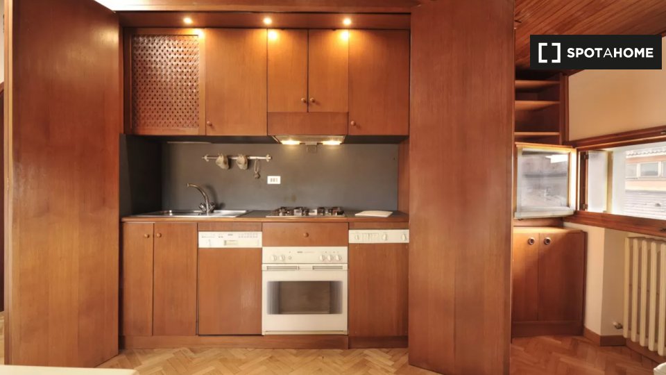 Immagine 3 di Appartamento in affitto  in Piazza S. Martino a Bologna