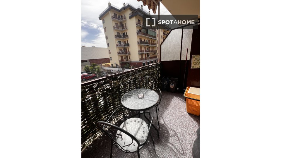 Immagine 10 di Camera condivisa in affitto  in Via Giacomo Carissimi a Firenze