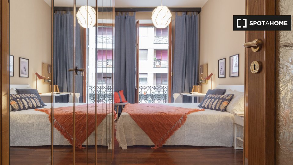 Immagine 11 di Camera condivisa in affitto  in Via Principi d'Acaja a Torino