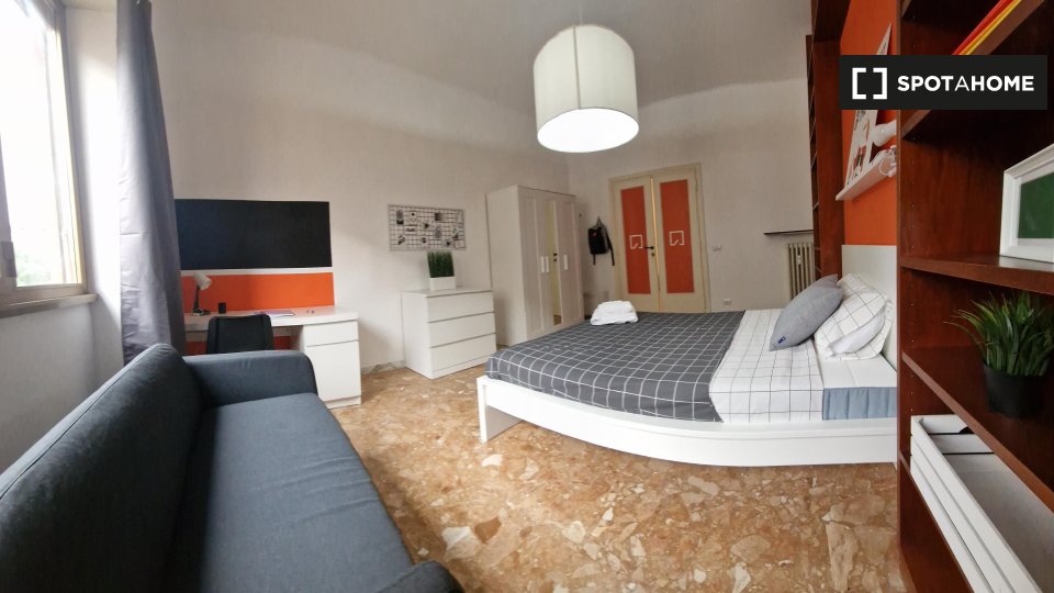 Immagine 2 di Camera condivisa in affitto  in Piazza Cardinal Ferrari a Roma