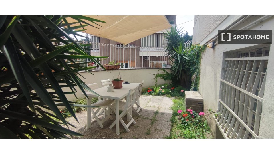 Immagine 1 di Ufficio in affitto  in Via S. Pio V a Roma