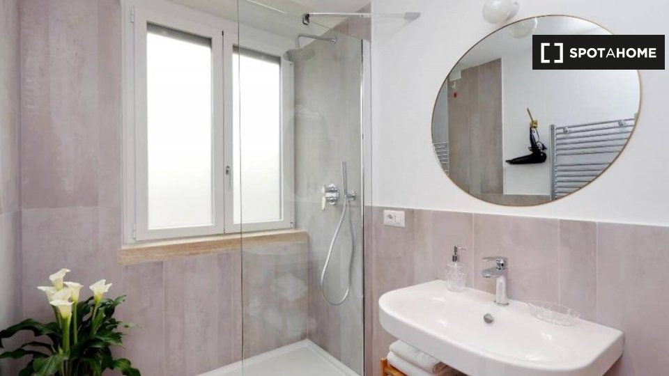 Immagine 2 di Appartamento in affitto  in Via Flavia a Roma