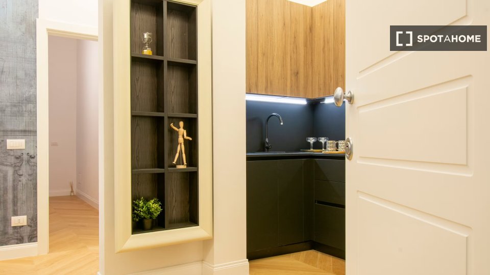 Immagine 5 di Appartamento in affitto  in Via Camillo Cavour a Firenze