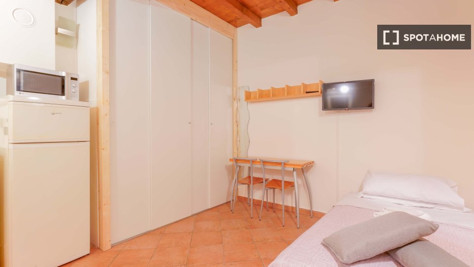 Immagine 1 di Ufficio in affitto  in Via Mirasole a Bologna