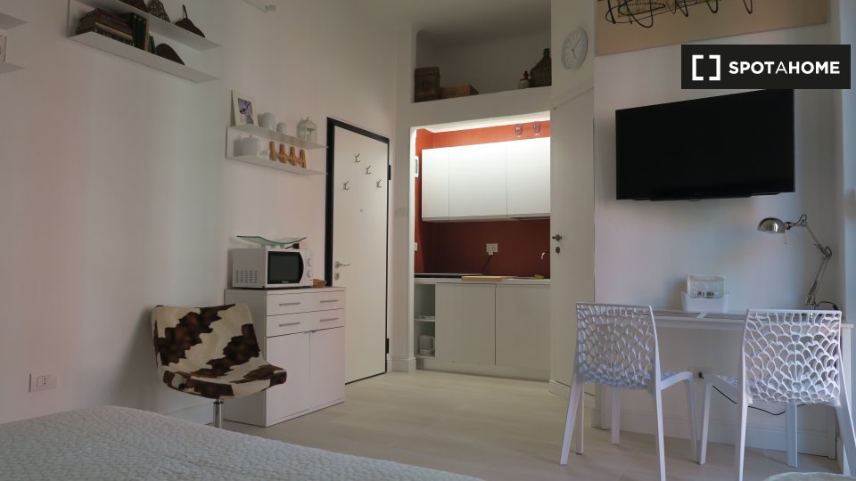 Immagine 3 di Ufficio in affitto  in Via Antonio Mambretti a Milano