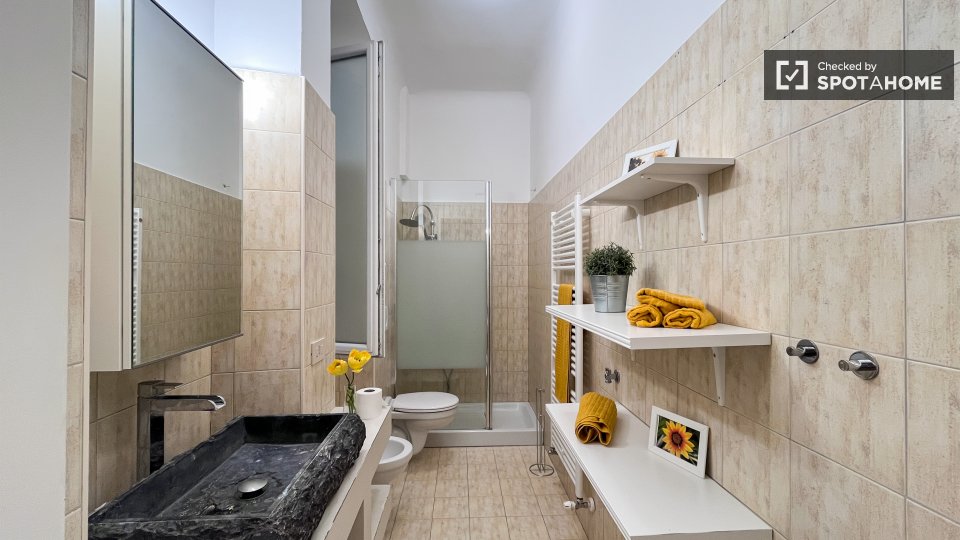 Immagine 6 di Camera condivisa in affitto  in P.za XXV Aprile a Milano