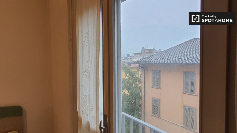 Immagine 4 di Camera condivisa in affitto  in Via Fratelli Perini a Trento