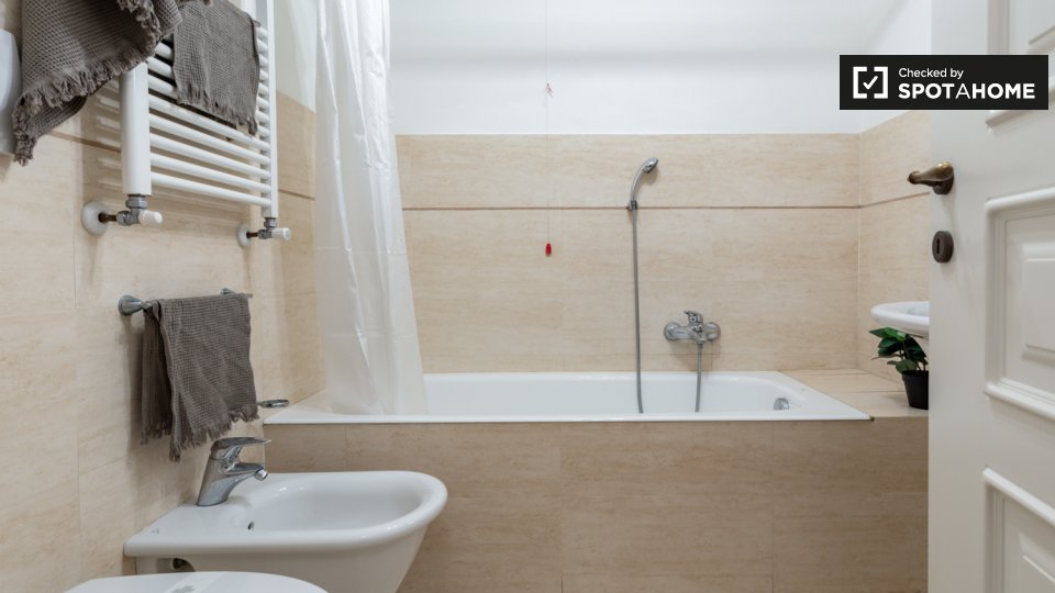 Immagine 10 di Appartamento in affitto  in Via Ghibellina a Firenze