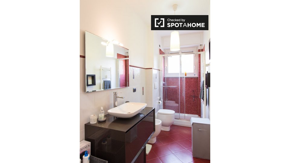 Immagine 16 di Appartamento in affitto  in Via Giovanni Pezzotti, 20141 Milano MI, Italy a Milano