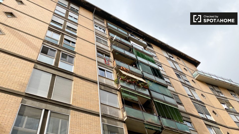 Immagine 14 di Camera condivisa in affitto  in Via Giovanni da Empoli a Roma